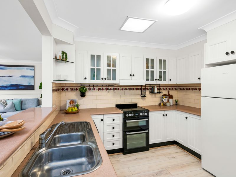 10 Runyon Ave, Greystanes