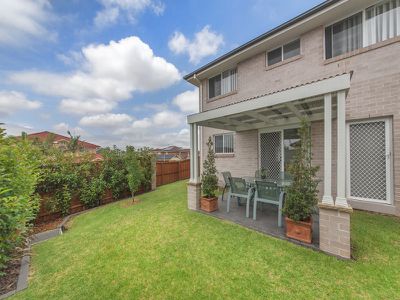 1 / 5 Vlatko Drive, West Hoxton