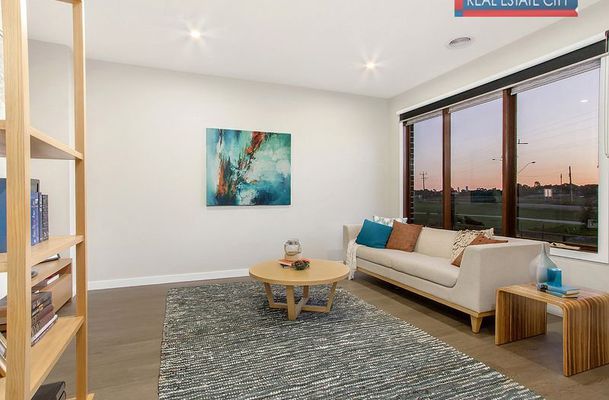 13 Naxos Road, Greenvale