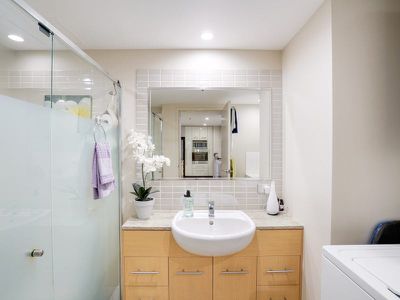 239 / 105 Scarborough Street, Southport