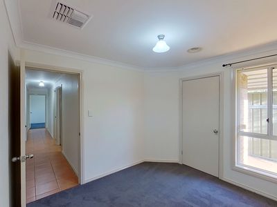 15 Catchpole Close, Dubbo