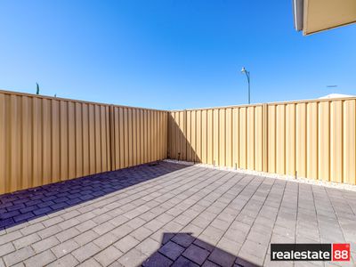 18 Packer Rise, Hammond Park