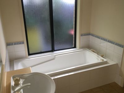 19 Helena Crescent, Horsley