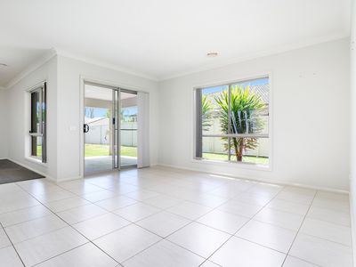17 PARNABY STREET, Wodonga