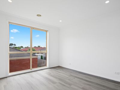 22 Egan Cl, Werribee