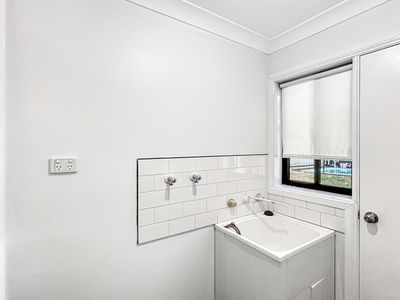 27 Websdale Drive, Dubbo