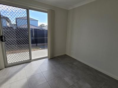 8A Farm Street, Austral