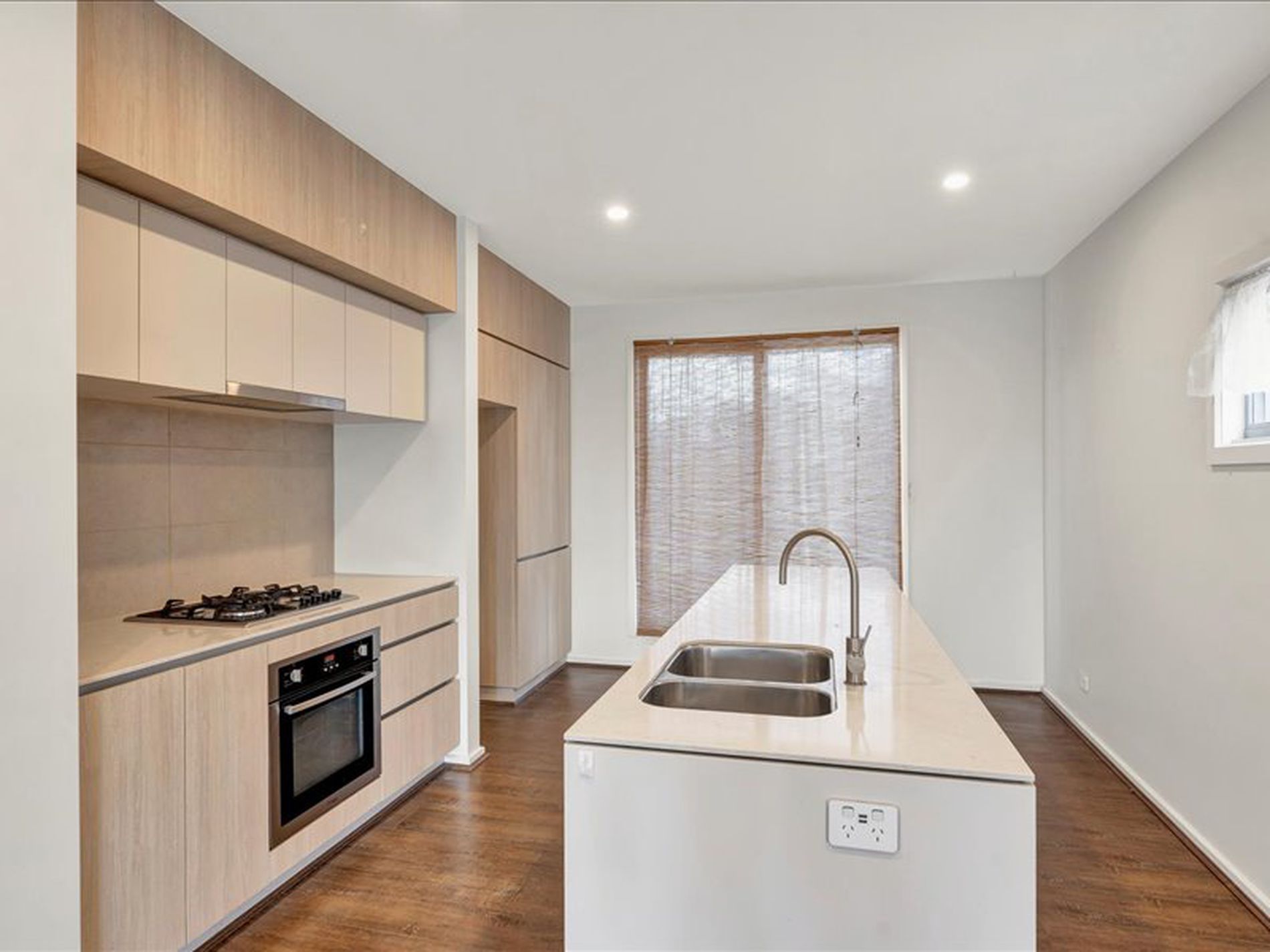 34 Luxe Terrace, Point Cook