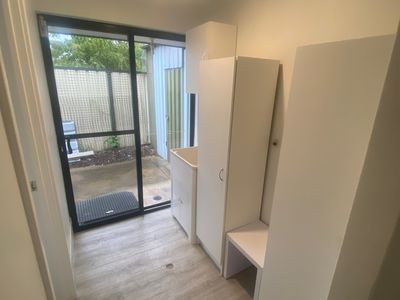 8 Coomer Elbow, South Guildford