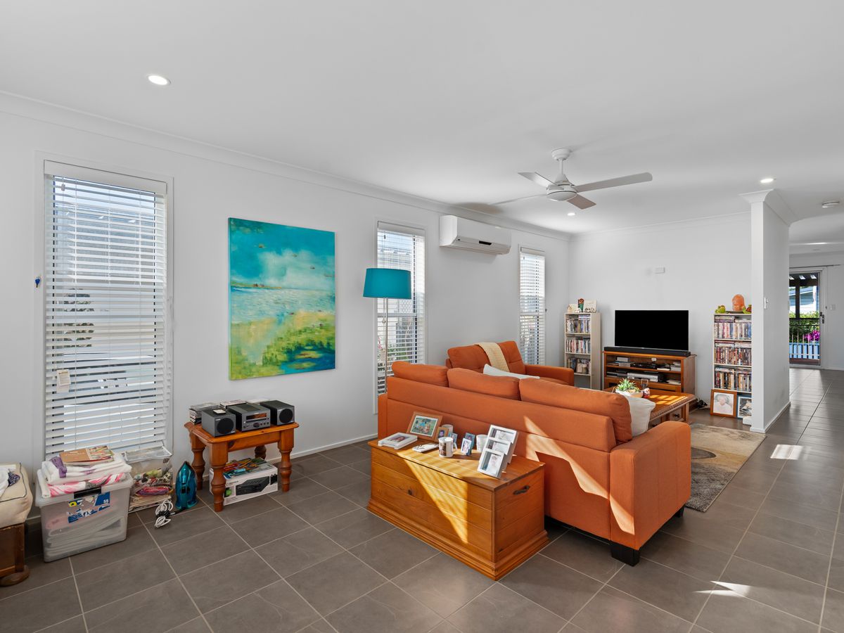 215 / 750 Pacific Highway, Lake Munmorah