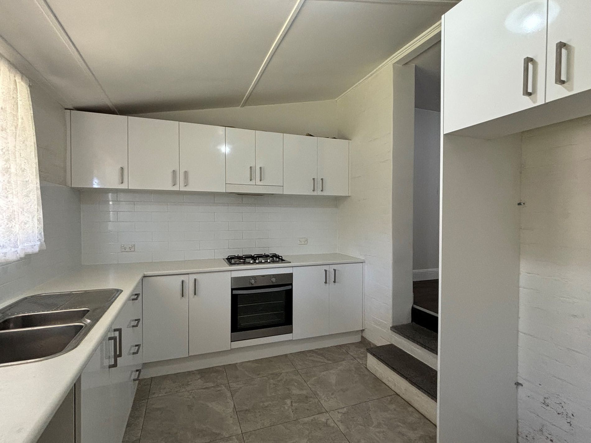 31 Sutherland Street, St Peters