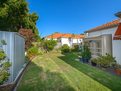 5 / 5 Chanell Close, Coombabah