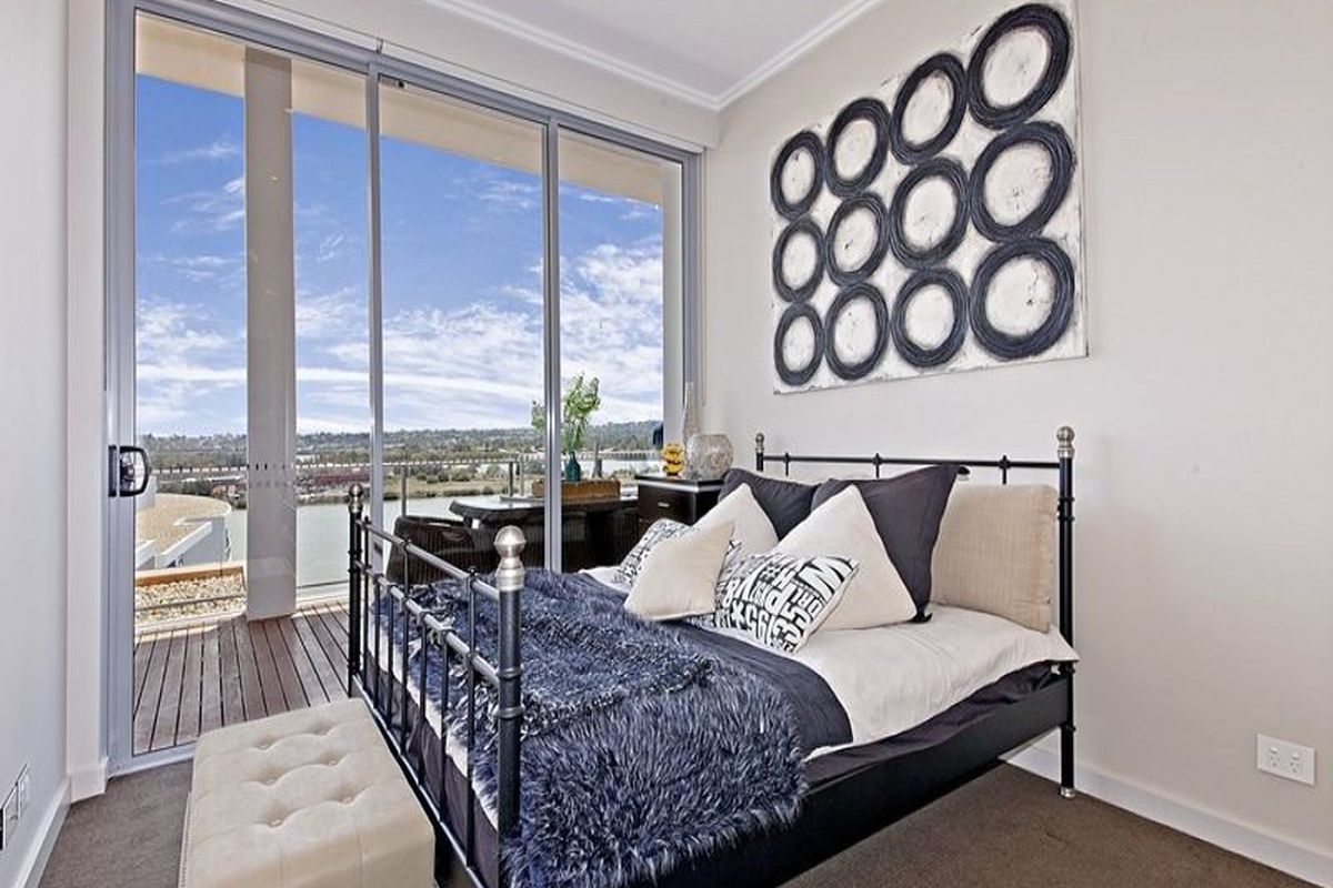 40 Shoreline Drive, Rhodes