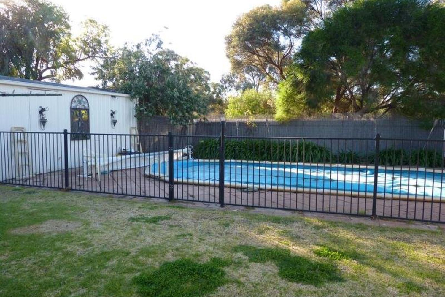 7 Williams Road, Horsham