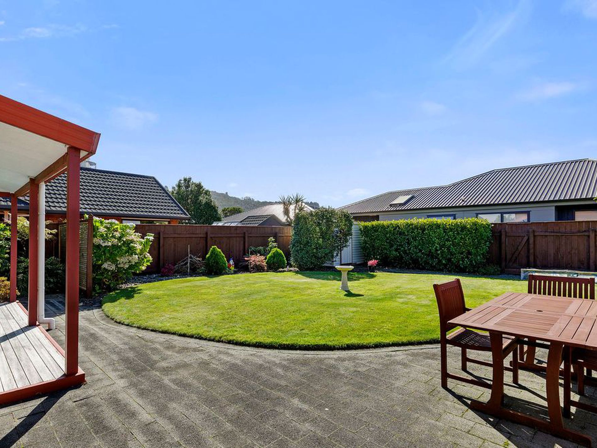 28 De Menech Grove, Avalon