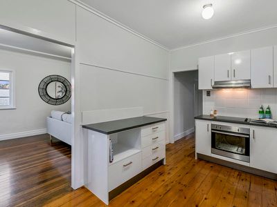 19 Hilltop Avenue, Annerley