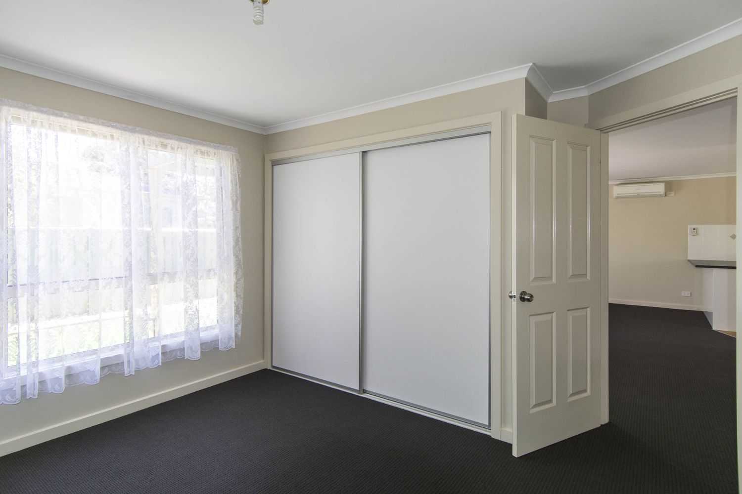 2 / 26 Philip Street, Horsham
