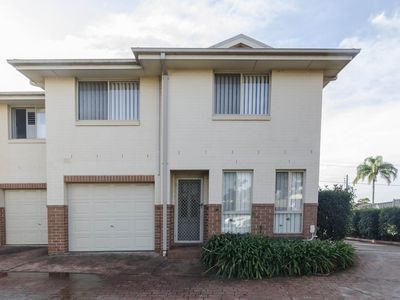 4 / 12 Pine Road, Casula