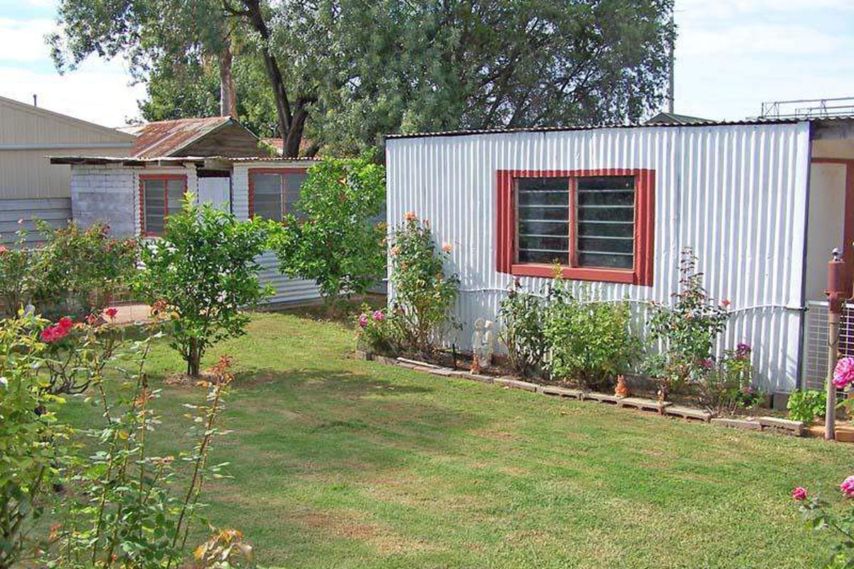 8 McEwen Road, Kyabram