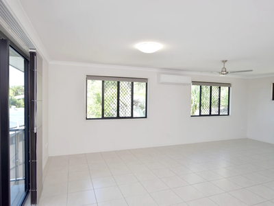 1 / 3 Gidgee Court, Kin Kora