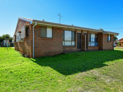 2 / 13 Mahogany Street, Newtown