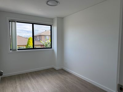 96 Earl Street, Canley Heights