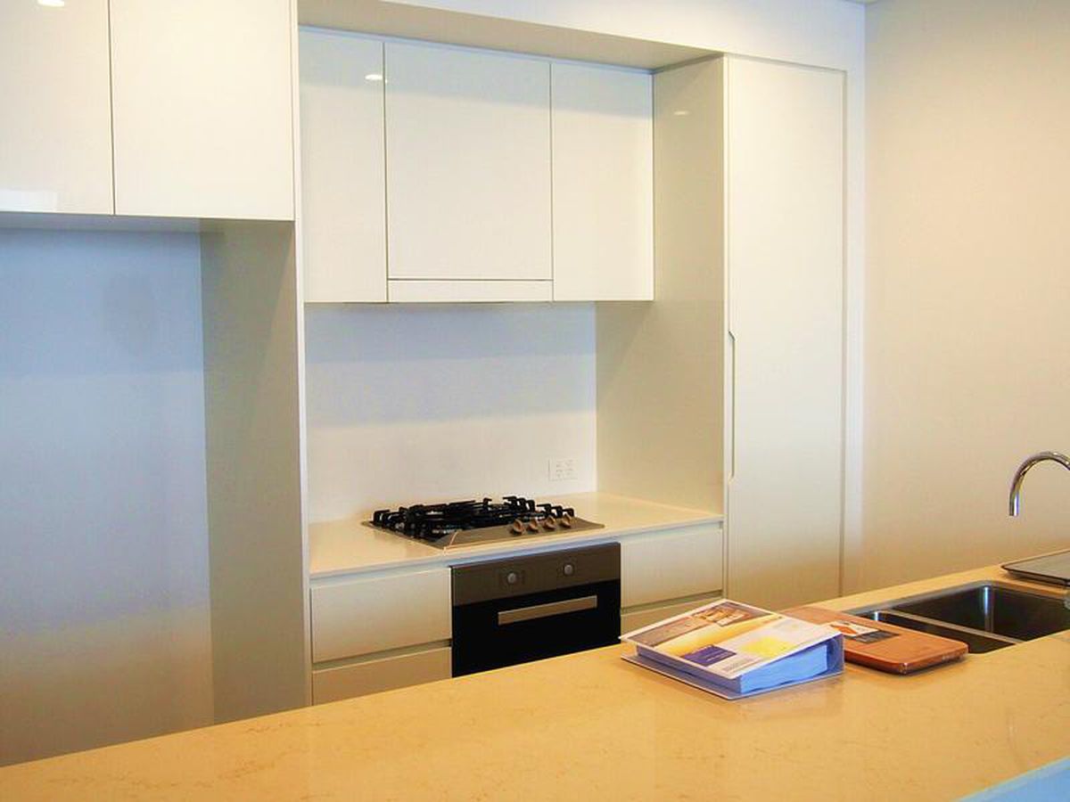 107 / 50 Peninsula Drive, Breakf...