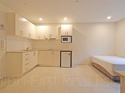 9 / 10 Macdonald Street, Lakemba