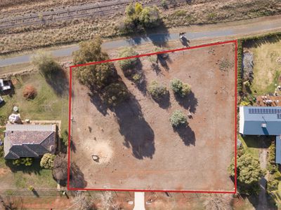 13 Shepparton Street, Dookie