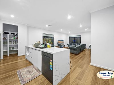 68 Metroon Drive, Weir Views