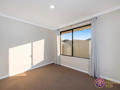 39 Sellafield Bend, Waikiki