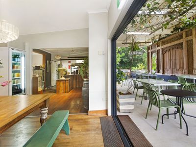 Teakwood Cafe