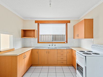 1 / 2 Osborne Parade, Warilla