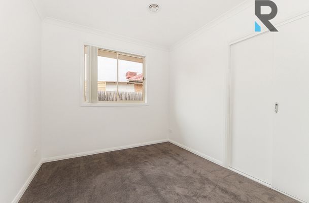 2 / 6 Blackwood Street, Lalor