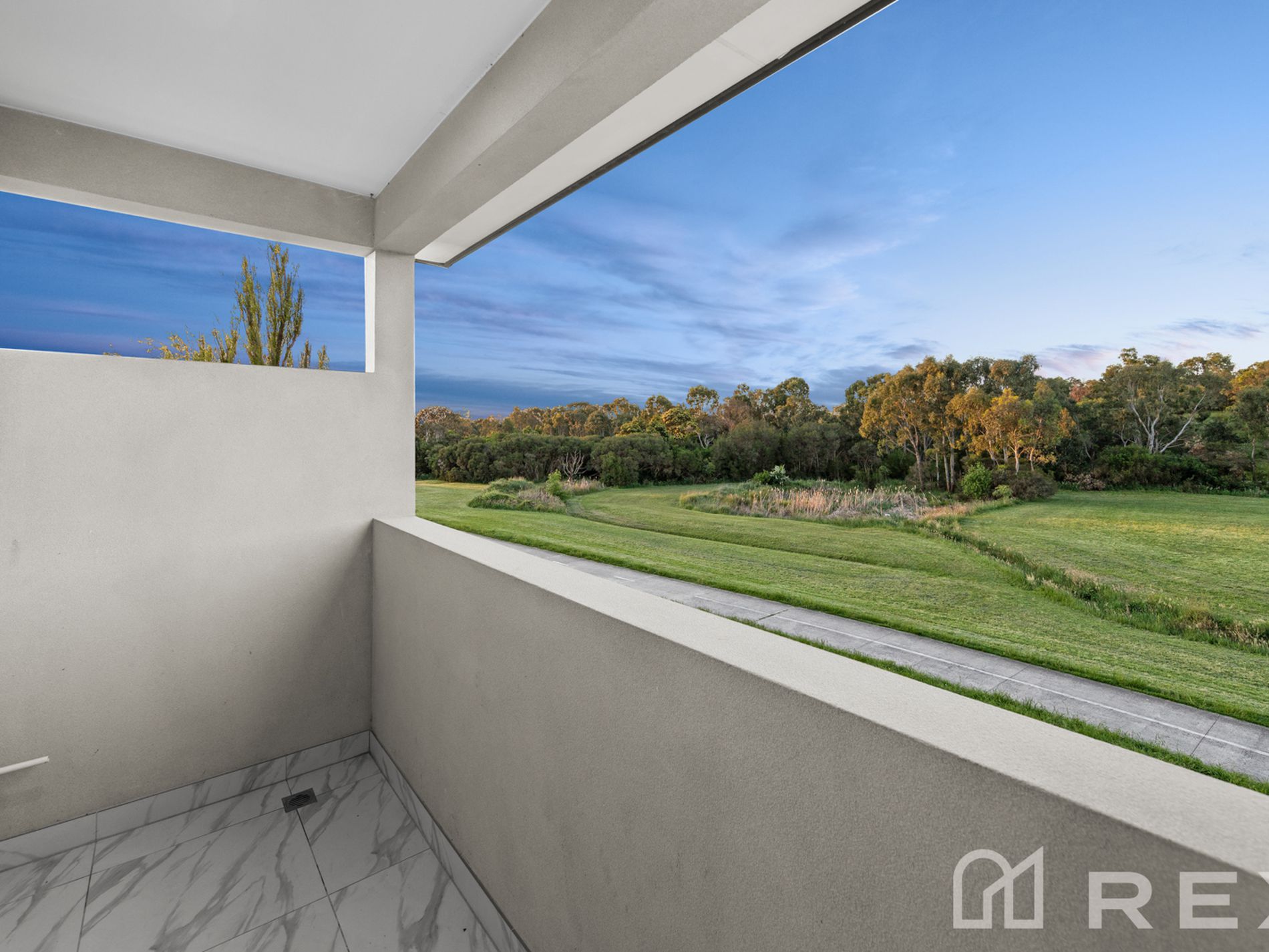 2 / 33 Arcadia Avenue, Hallam