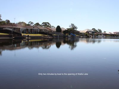 88 Elizabeth Parade, Forster
