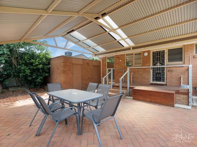 2 / 108 HUONS HILL ROAD, Wodonga