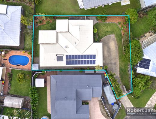 GENEROUS SIZE HOME - OPTIONS FOR DUAL LIVING image 23