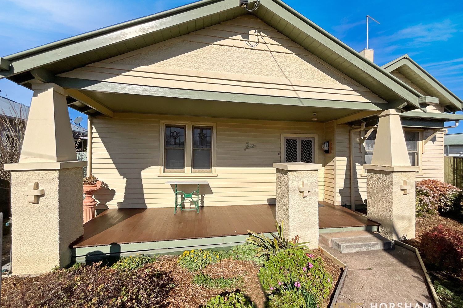 2 Bowden Street, Horsham