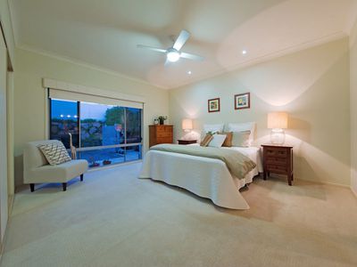 2 Lachlan Drive, Wakerley