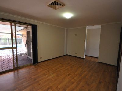 9 Kurrawan Way, Newman