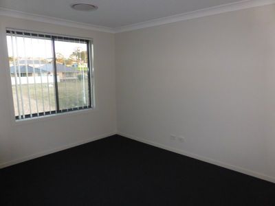 35 Bryant Avenue, Middleton Grange