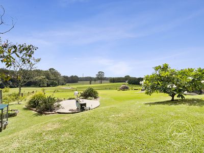 114 Pikes Road, Glass House Mountains