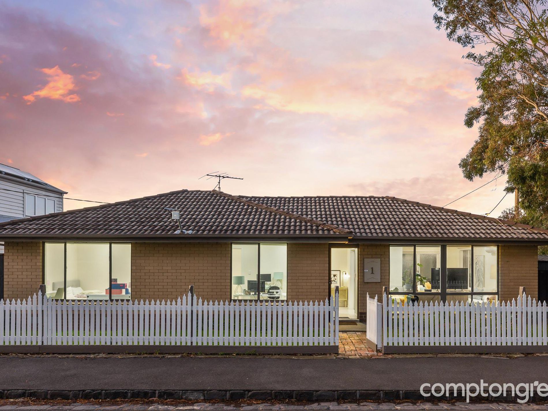 1 Railway Place, Williamstown