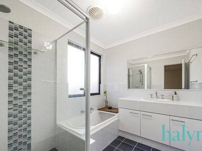 1 / 42 Gladstone Road, Rivervale