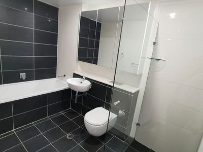 420 / 2 Meredith Avenue, Rhodes