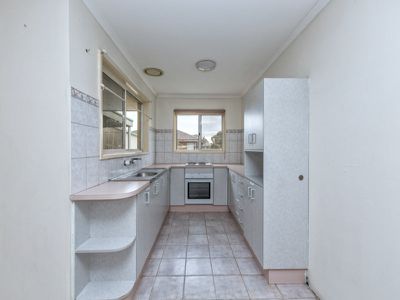 48 Cormorant Crescent, Werribee