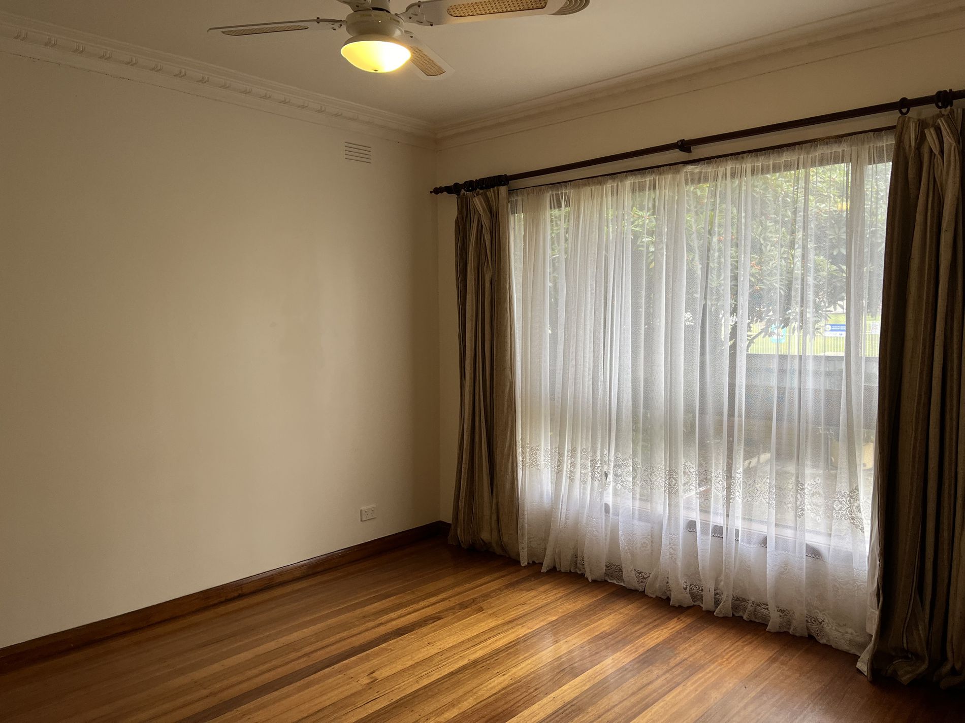 145 Vines Road, Hamlyn Heights
