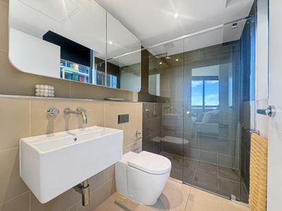 1401 / 555 Swasnton Street, Carlton