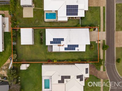 54 Ronaldo Way, Urangan